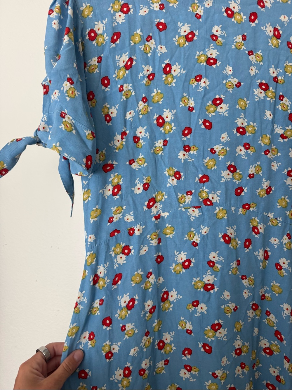 Faithfull the Brand Light Blue Floral Midi Dress with Red Accents - Picture 6 of 8